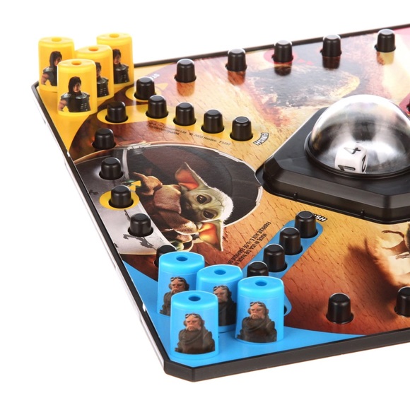 Star Wars Mandalorian Trouble Pop-o-Matic Game - Picture 4 of 5